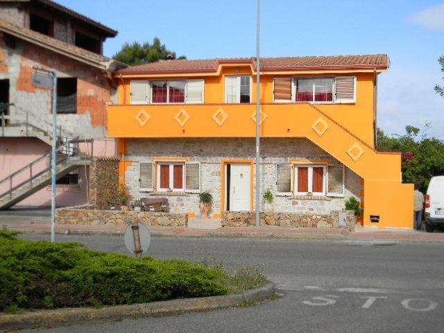 B&B Il Girasole SantʼAnna Arresi Extérieur photo