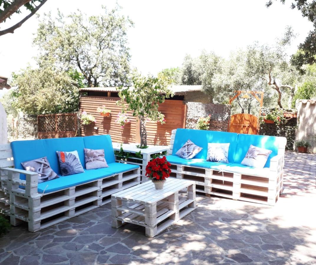 B&B Il Girasole SantʼAnna Arresi Extérieur photo