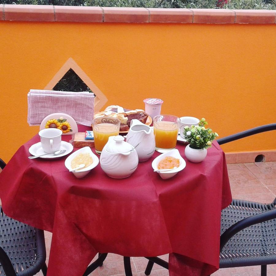 B&B Il Girasole SantʼAnna Arresi Extérieur photo