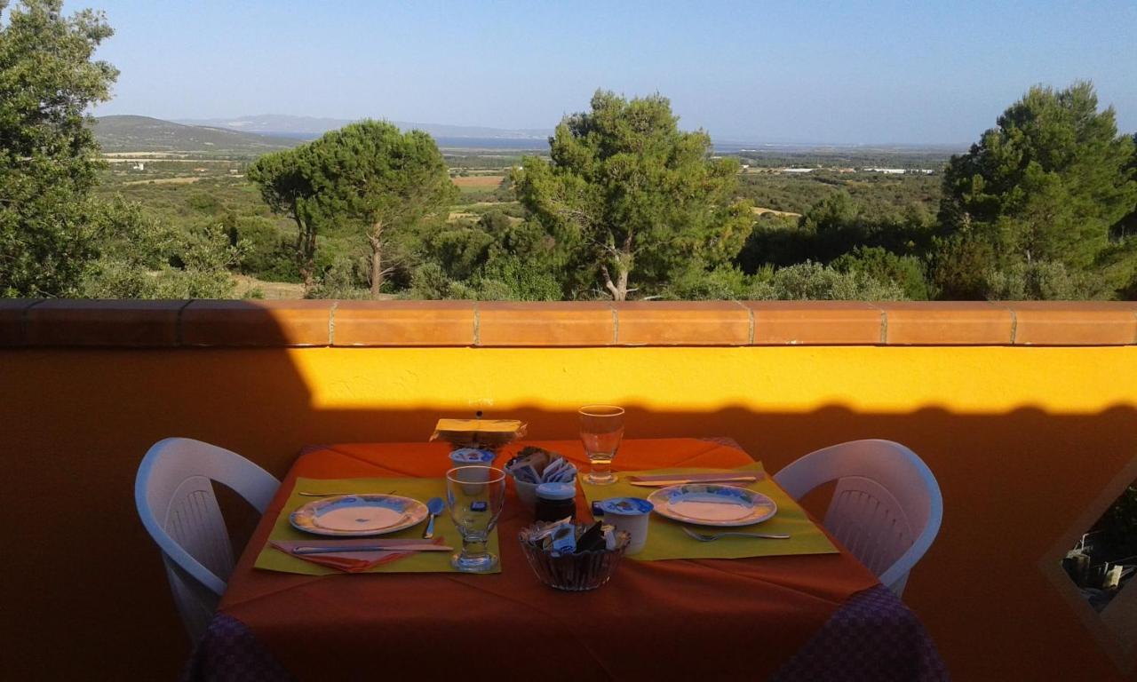 B&B Il Girasole SantʼAnna Arresi Extérieur photo