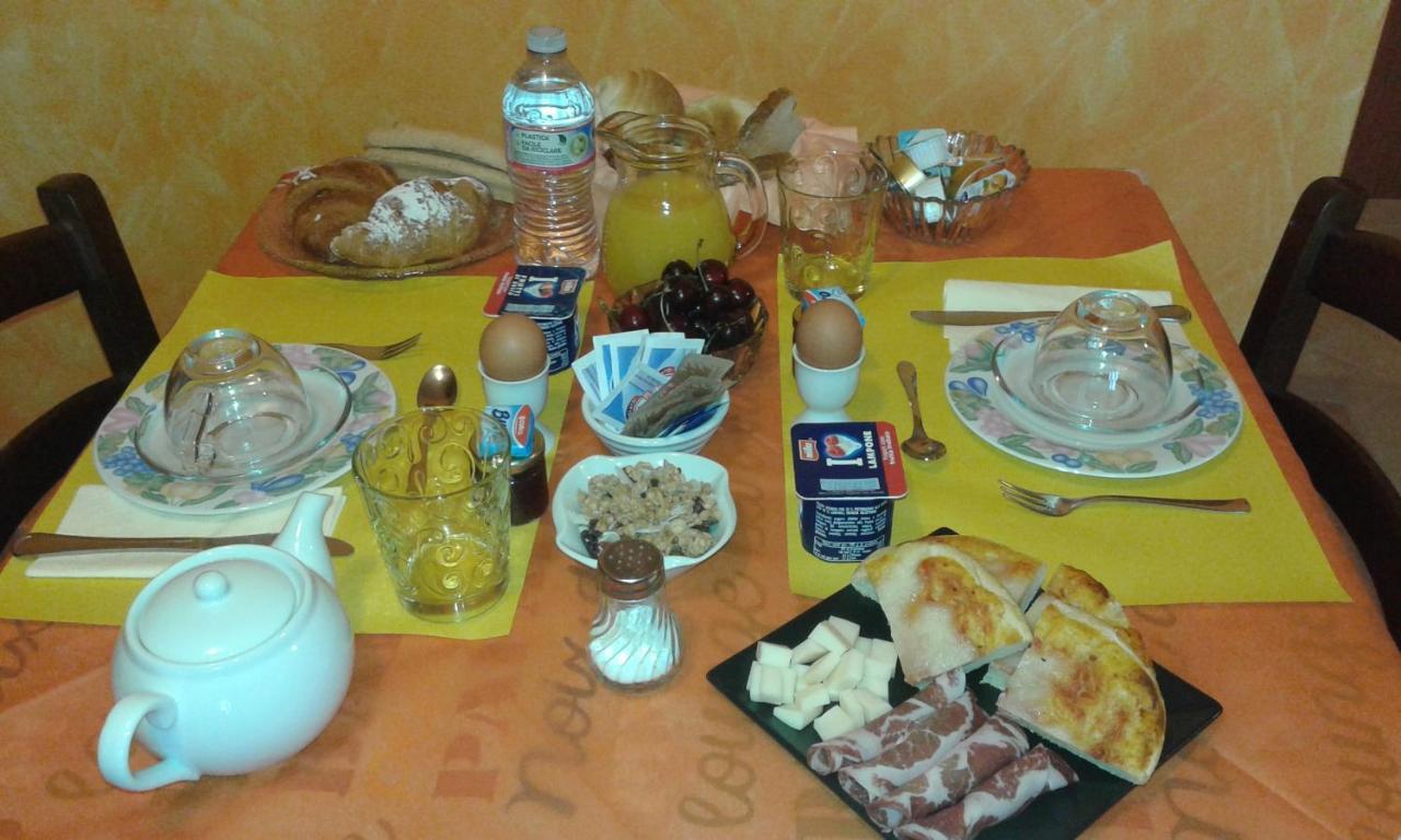 B&B Il Girasole SantʼAnna Arresi Extérieur photo